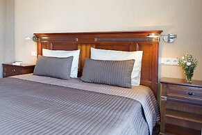 Emperoom Millionnaya