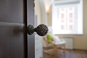 Emperoom Millionnaya