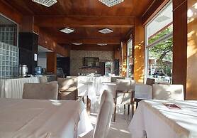 Acet Hotel