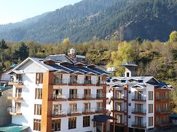 Hill County Resort & Spa, Manali