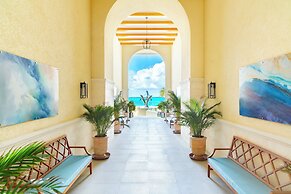 Beachfront at Windsong on the Reef