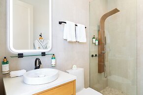 Beachfront at Windsong on the Reef