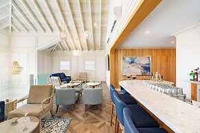 Beachfront at Windsong on the Reef