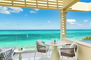 Beachfront at Windsong on the Reef