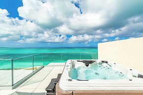 Beachfront at Windsong on the Reef