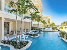 Beachfront at Windsong on the Reef