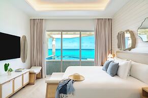 Beachfront at Windsong on the Reef