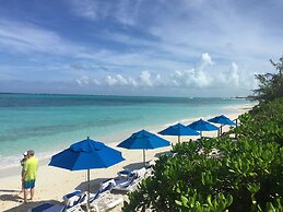 Beachfront at Windsong on the Reef