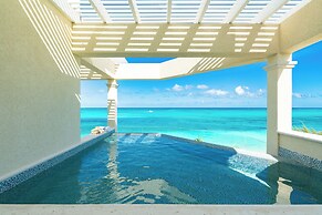 Beachfront at Windsong on the Reef