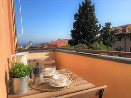 Desenzanoloft – Smile on the Lake