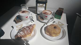 A 2 Passi dai Musei Guest House