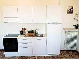 Bright Apartments Desenzano - Cavour Lake View 1