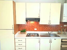 Bright Apartments Sirmione -Sorgente Pool 1