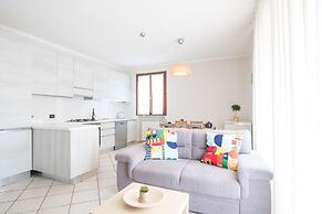 Bright Apartments Sirmione -Sorgente Pool 1