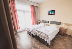 Cybulskiego Guest Rooms