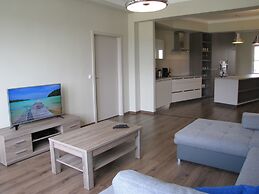 Empire of Liberty Apartment