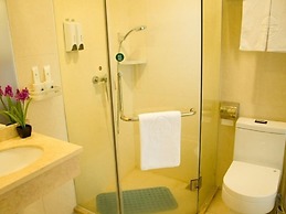 GreenTree Inn ShenZhen Huanggang Port South Futian Road Express Hotel