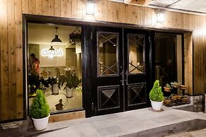 Old Side Boutique Hotel