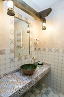 Old Side Boutique Hotel