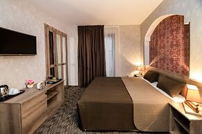 Old Side Boutique Hotel