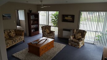 Apartment by The Beach