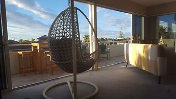 Apartment by The Beach