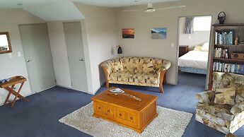 Apartment by The Beach