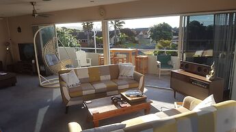 Apartment by The Beach