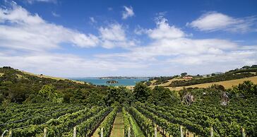 Ted's Cottage near Little Oneroa Beach