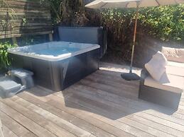 Tiri Cottage - Seaviews in Oneroa