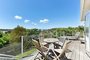 Tiri Cottage - Seaviews in Oneroa