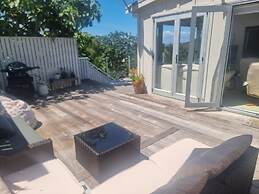 Tiri Cottage - Seaviews in Oneroa