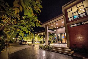 Bunprasop Garden Hotel