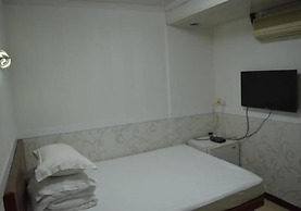 Hong Kong Astronaut's Hotel