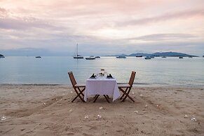 The Privilege Hotel Ezra Beach Villas