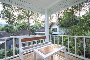 OYO 75353 Loy Chalet Resort