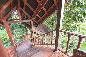 OYO 75353 Loy Chalet Resort