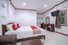 OYO 75353 Loy Chalet Resort