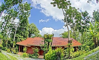 OYO 75353 Loy Chalet Resort