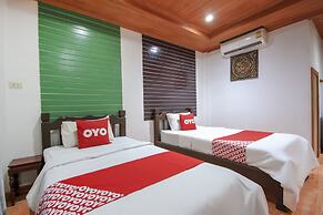 OYO 75353 Loy Chalet Resort