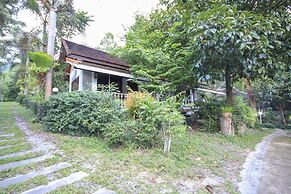 OYO 75353 Loy Chalet Resort