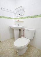 OYO 75353 Loy Chalet Resort