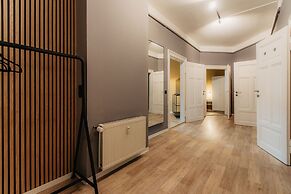 Luga Homes – Stadthaus