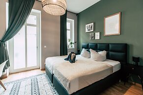 Luga Homes – Stadthaus