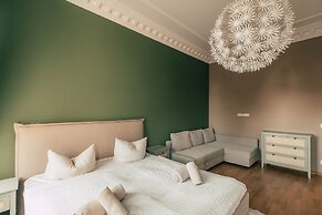 Luga Homes – Stadthaus