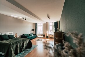 Luga Homes – Stadthaus