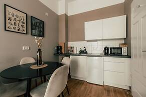 Luga Homes – Stadthaus