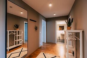 Luga Homes – Stadthaus