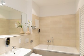 Luga Homes – Stadthaus