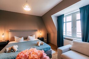 Luga Homes – Stadthaus